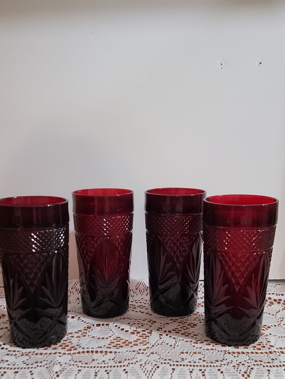 Cristal D'Arques Durand Ruby Red "Antique Pattern Tumbler Set - 4 Pack
